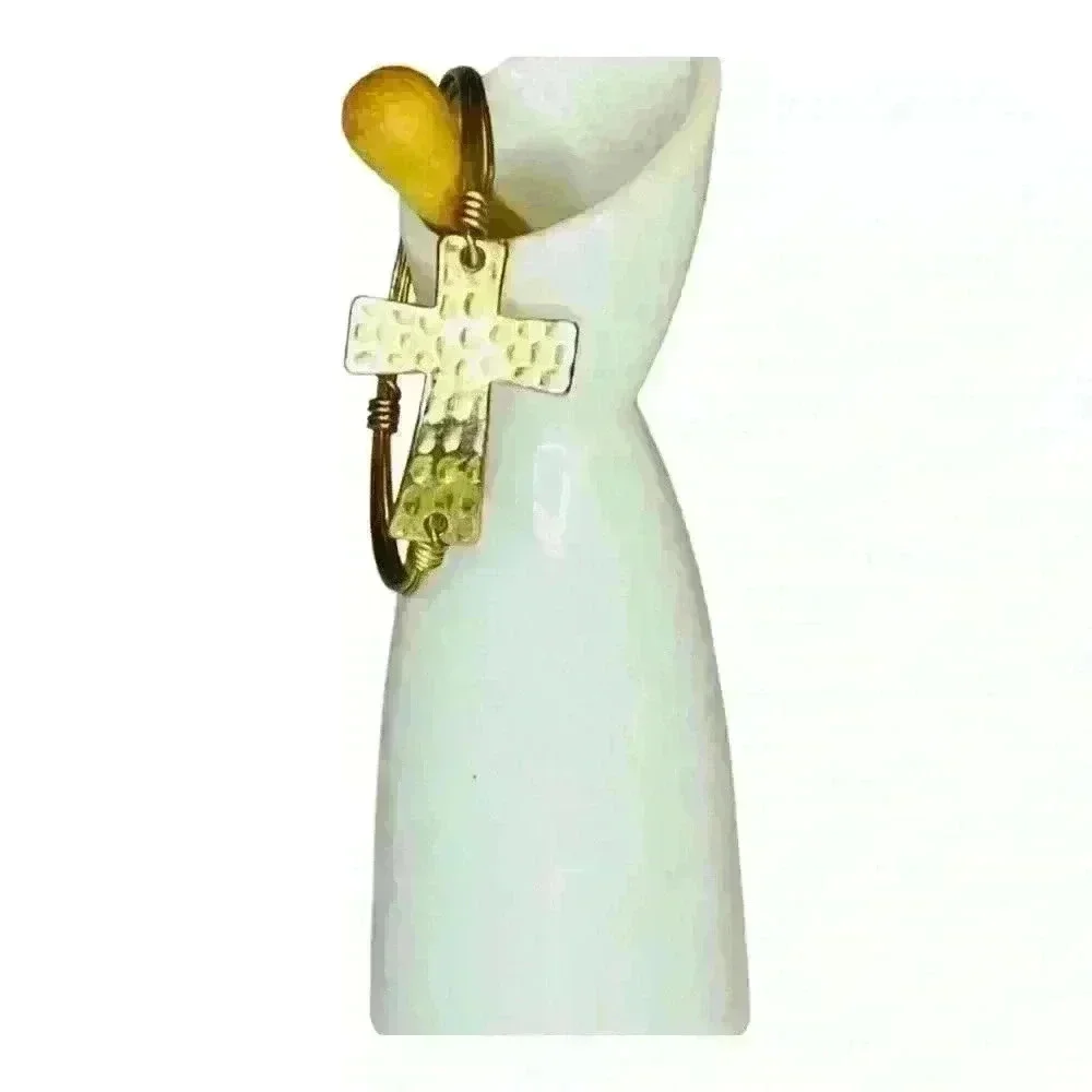 Fashion Jewelry Bangle Bracelet with hammered gold look cross